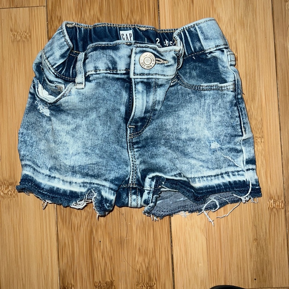 Gap denim shorts for baby girl